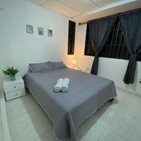 Habitaciones Independientes Cerca Al Aeropuerto 3 Cartagena Екстер'єр фото