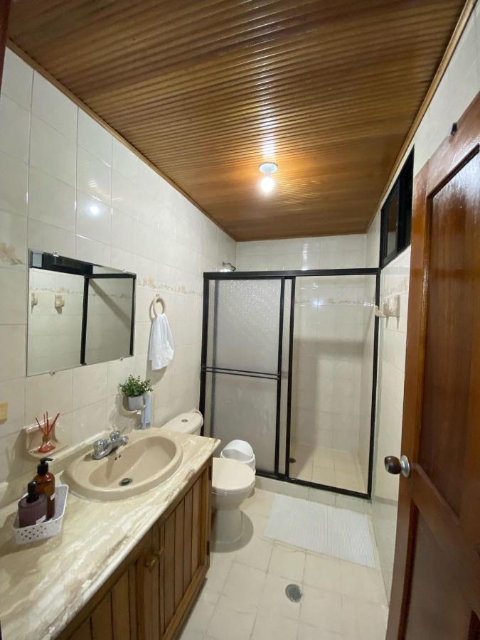 Habitaciones Independientes Cerca Al Aeropuerto 3 Cartagena Екстер'єр фото