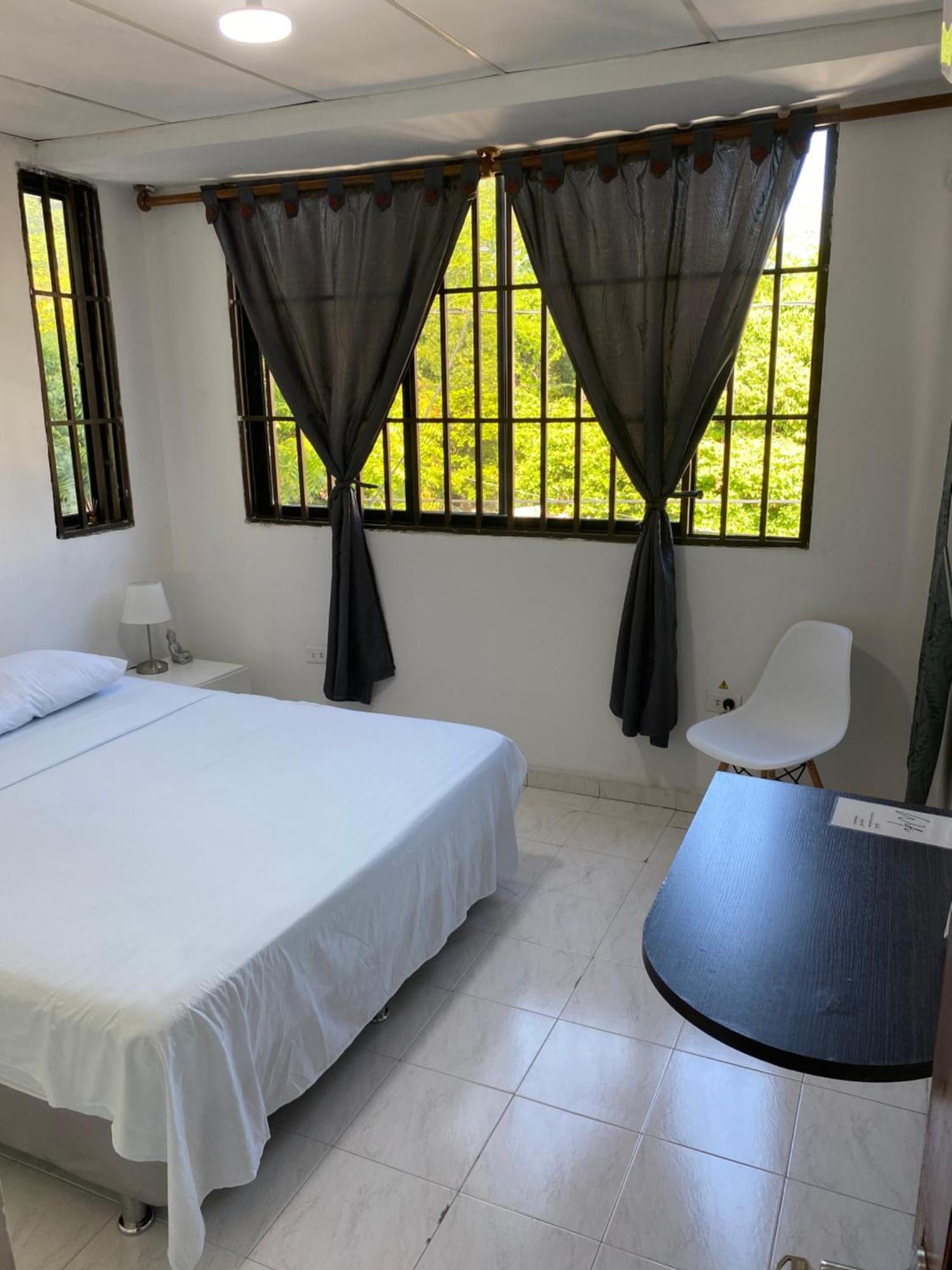 Habitaciones Independientes Cerca Al Aeropuerto 3 Cartagena Екстер'єр фото
